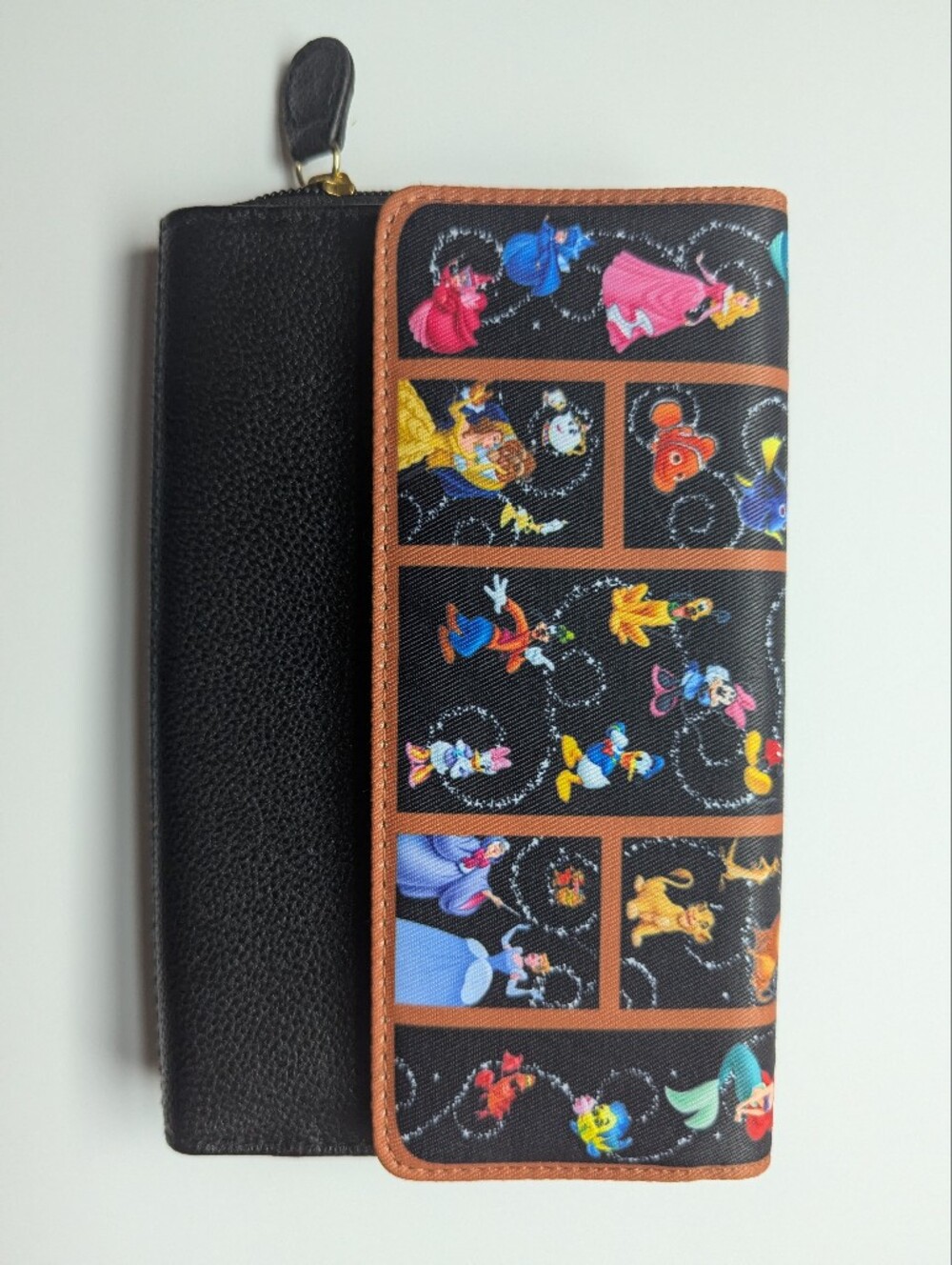 Disney Bradford Exchange Ultimate Magic Character Collage Trifold Wallet 2018